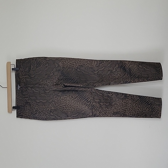 Chico's Brown Coated Animal Snakeskin Print Jeggings Size 8 - Picture 2 of 10